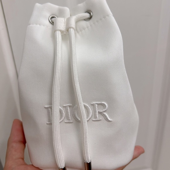 Dior drawstring pouch - Picture 4 of 8